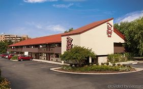 Red Roof Inn in Dearborn Michigan